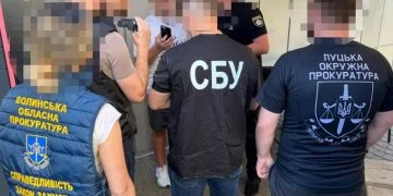 На Волині доцента університету викрито на одержанні 3000 доларів США неправомірної вигоди