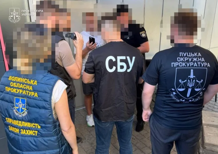 На Волині доцента університету викрито на одержанні 3000 доларів США неправомірної вигоди