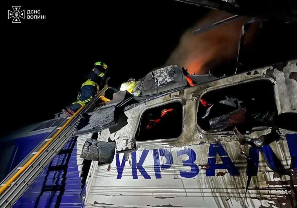 Російська Федерація в ніч на 15 вересня безпілотником атакувала тепловоз на території Волинської області