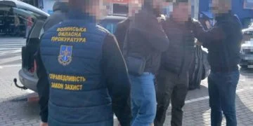 Налагодив схему поборів – волинському митнику повідомили про підозру