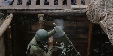 Незабаром на великі екрани вийде документальна стрічка «МОЖЕМО ВСЕ. СТАЛЕВА СОТКА» про цивільних мешканців Волині, які у 2022 році взяли до рук зброю і стали до лав 100-ї бригади Сил територіальної оборони.