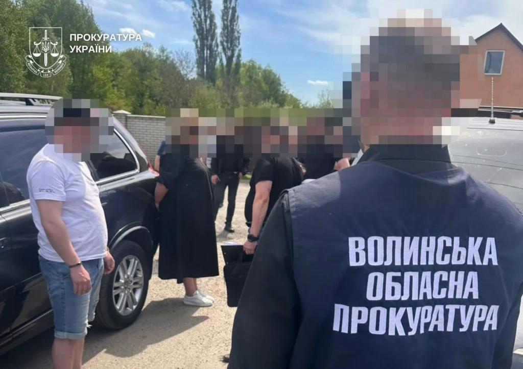 До 8 000 доларів США за фіктивну інвалідність для ухилянтів: трьом волинянам повідомлено про підозру у вчиненні злочинів у складі організованої групи