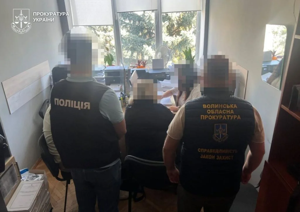 До 8 000 доларів США за фіктивну інвалідність для ухилянтів: трьом волинянам повідомлено про підозру у вчиненні злочинів у складі організованої групи