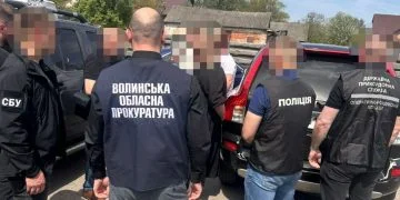 До 8 000 доларів США за фіктивну інвалідність для ухилянтів: трьом волинянам повідомлено про підозру у вчиненні злочинів у складі організованої групи