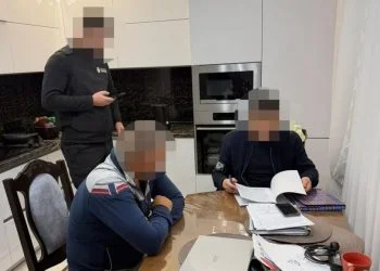 12 посадовцям Поліського офісу оголосили підозри