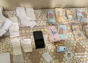 Незаконна порубка дерев на понад 15 млн гривень: на Волині Нацполіція викрила «чорних» лісорубів, серед яких посадовці лісового господарства